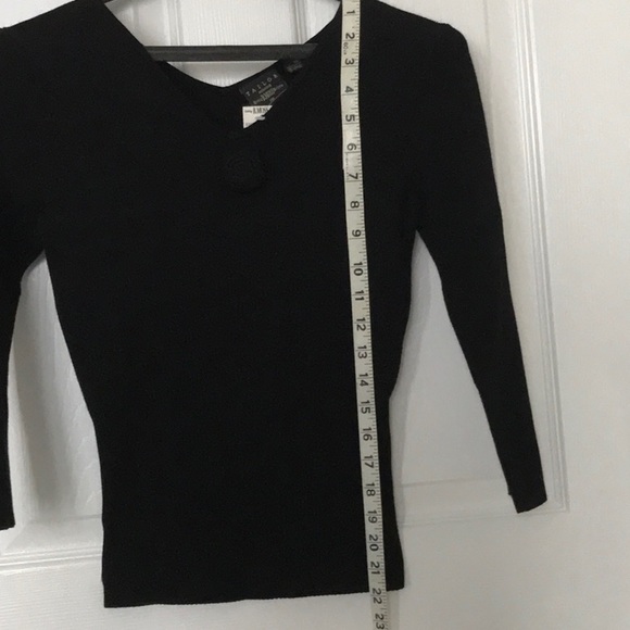 V Neck Pullover Ribbed w Rosette Stretch Sweater - Picture 6 of 10